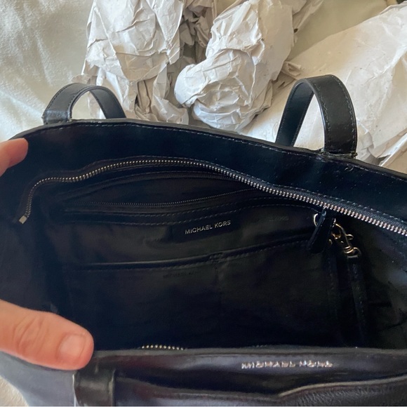 Michael Kors Purse Black - Picture 6 of 9